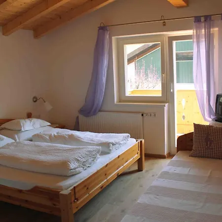 Haus Senoner Bed and breakfast